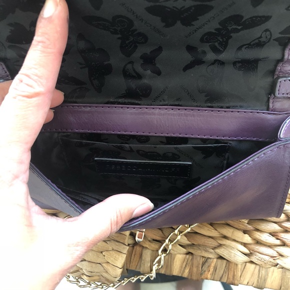 REBECCA MINKOFF LOVE CLUTCH/GOLD CHAIN SH. BAG - Picture 6 of 7